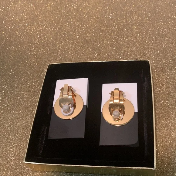 AUTHENTIC Vintage CHANEL Domino Quad Earrings  extremely RARE NWOT - Picture 5 of 7